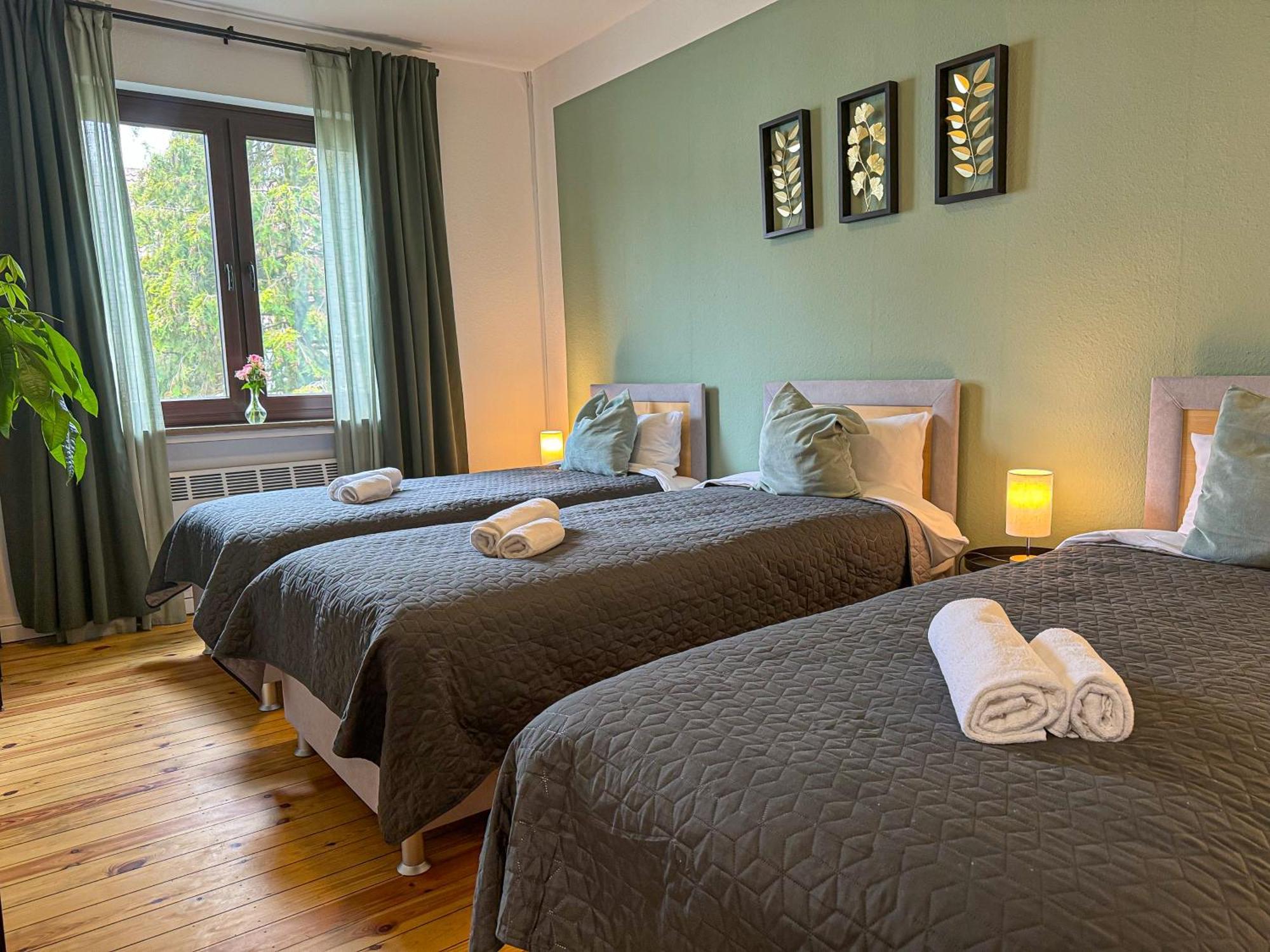 Апартаменты Immostay Mit Garten & Free Parking *